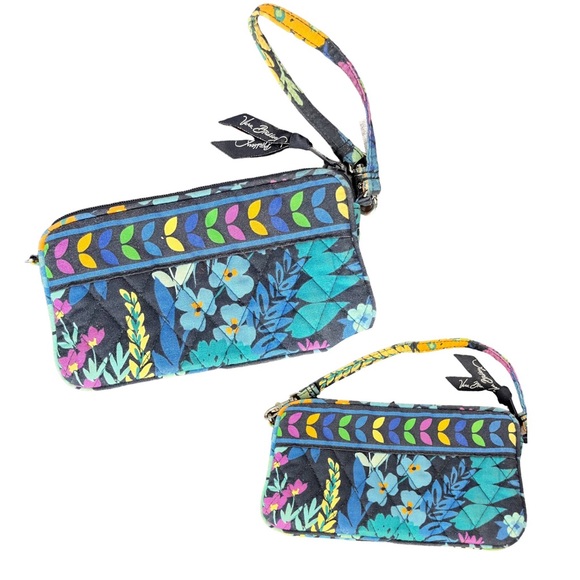 Vera Bradley Handbags - Vera Bradley Small Purse Wallet Clutch Nice Condition T3